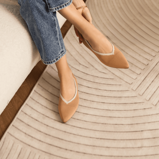 Charlotte Curved Pointed Toe Flats - aciae