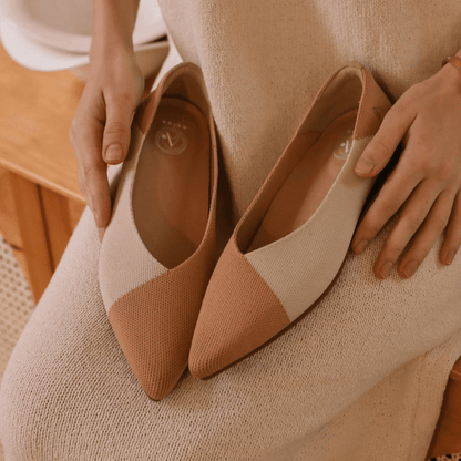 Emma Curved Pointed Toe Flats - aciae